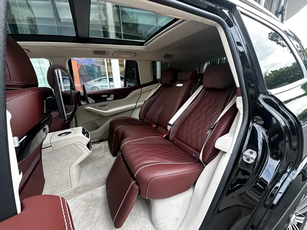 Mercedes-Benz GLS — фото 7