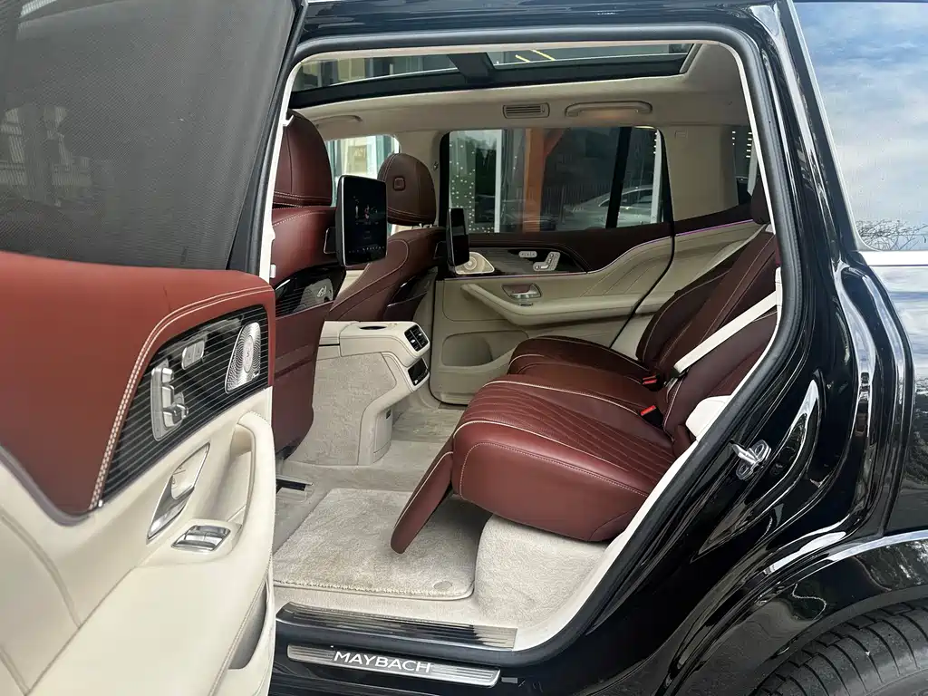 Mercedes-Benz GLS — фото 9