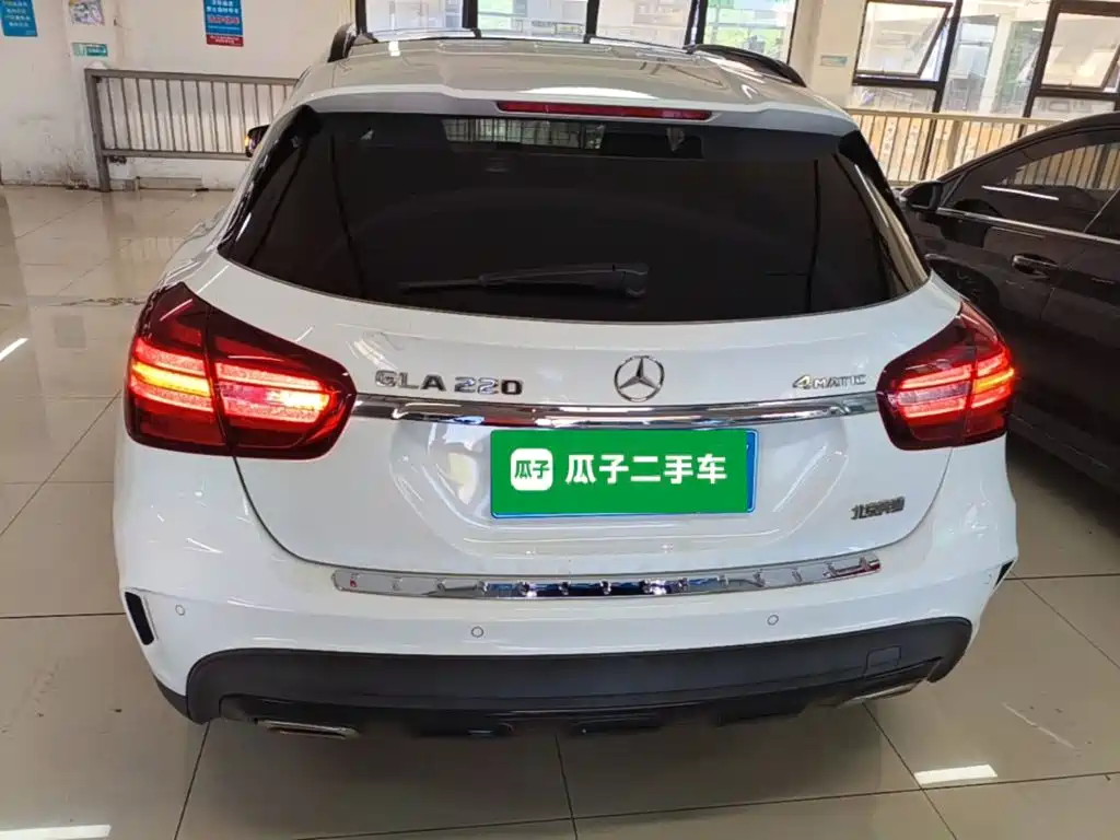 Mercedes-Benz GLA — фото 6