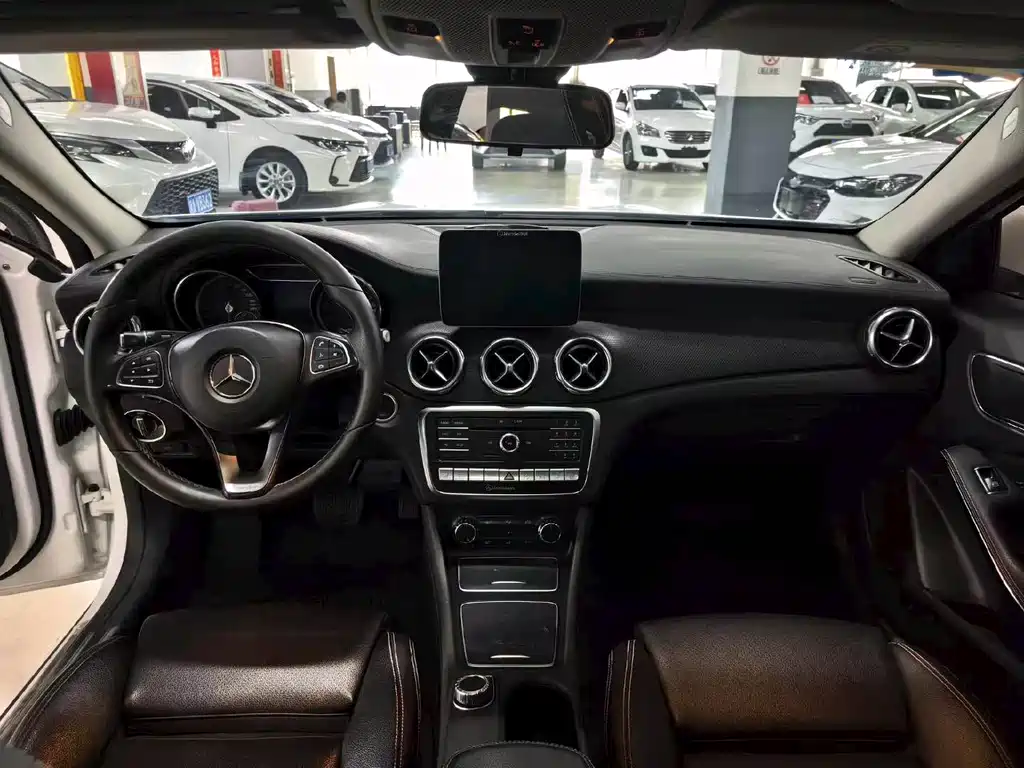 Mercedes-Benz GLA — фото 4