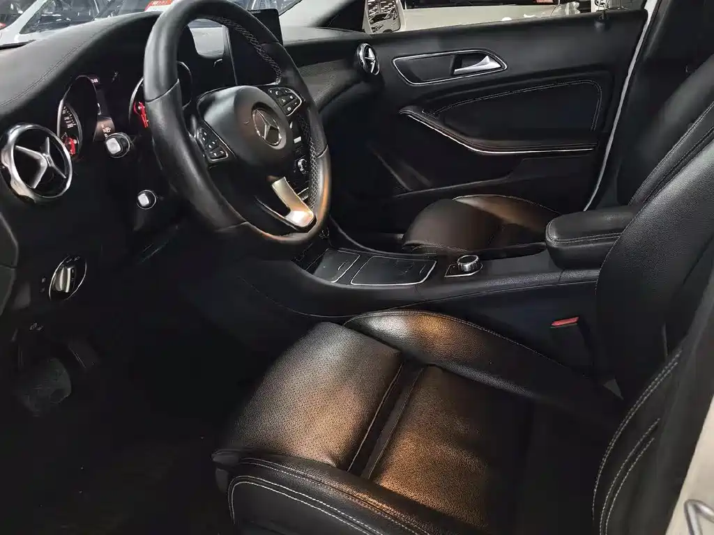 Mercedes-Benz GLA — фото 5