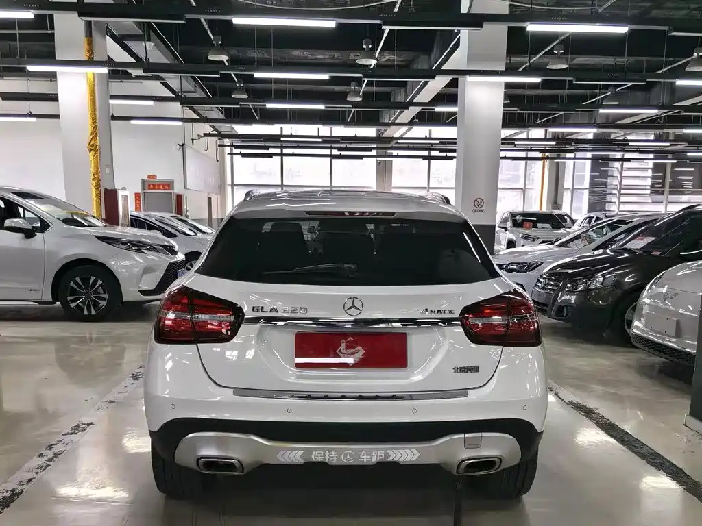 Mercedes-Benz GLA — фото 8