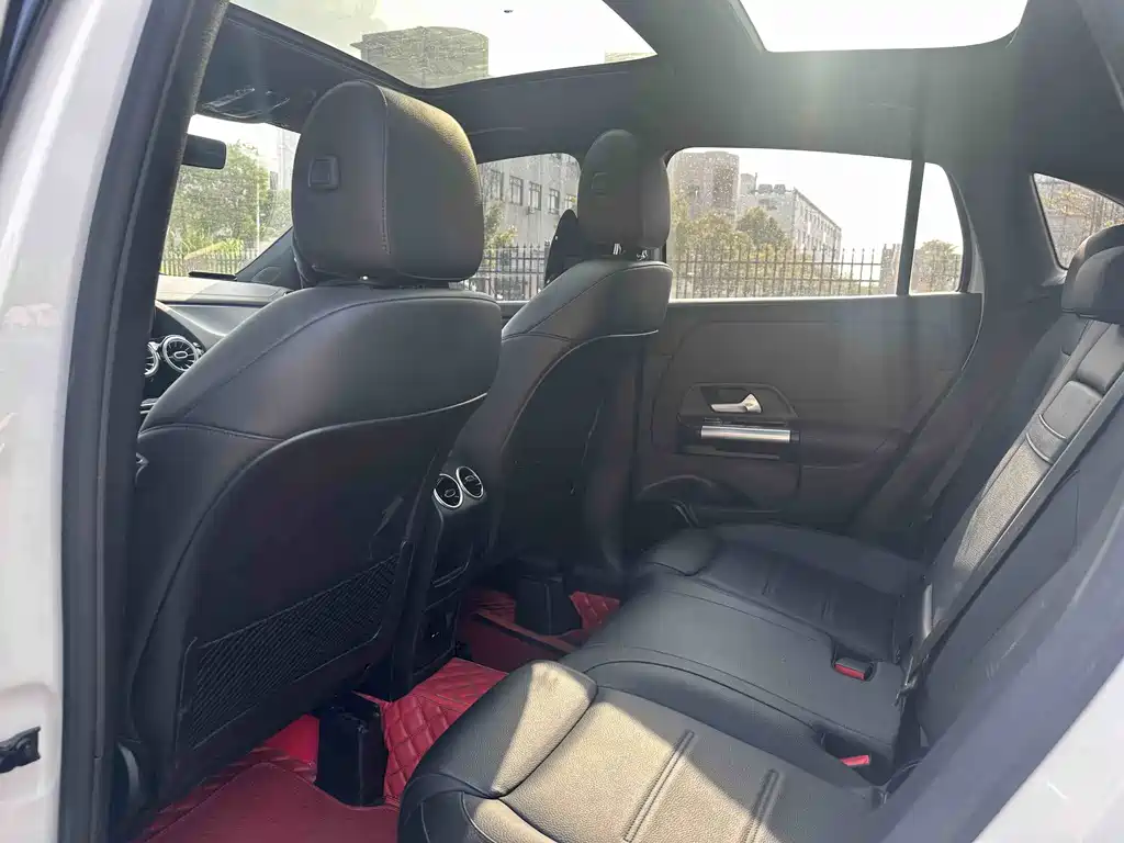 Mercedes-Benz GLA — фото 5