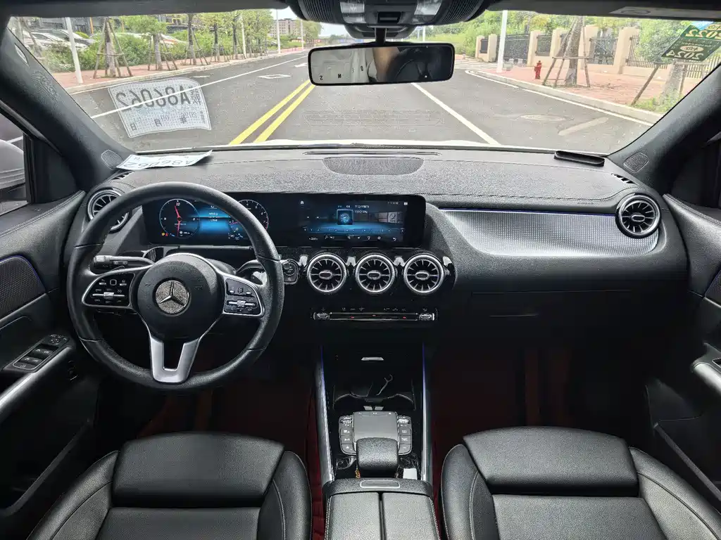Mercedes-Benz GLA — фото 6
