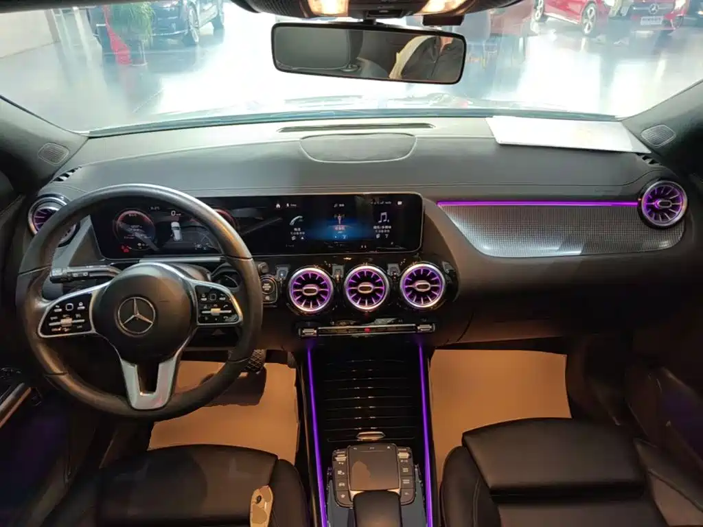 Mercedes-Benz GLA — фото 10