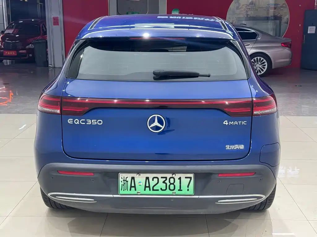Mercedes-Benz EQC — фото 4