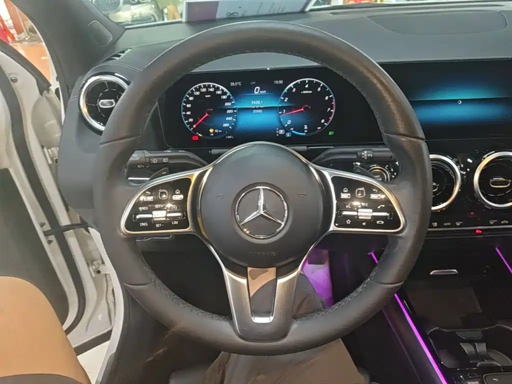 Mercedes-Benz GLA — фото 11