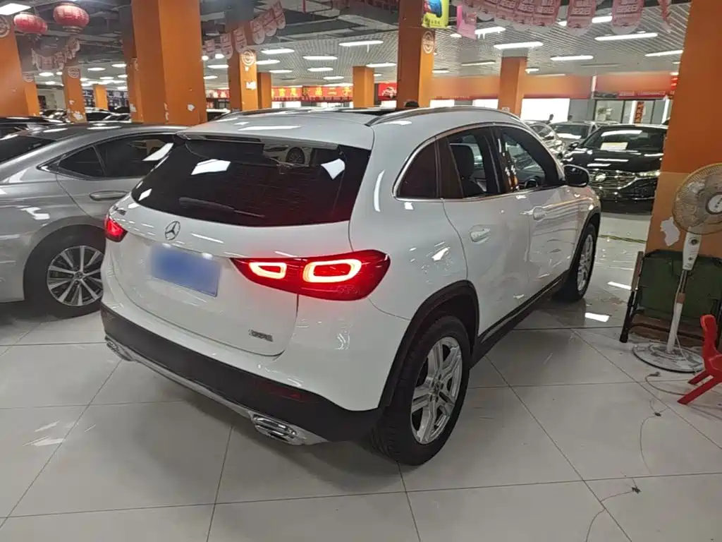 Mercedes-Benz GLA — фото 7