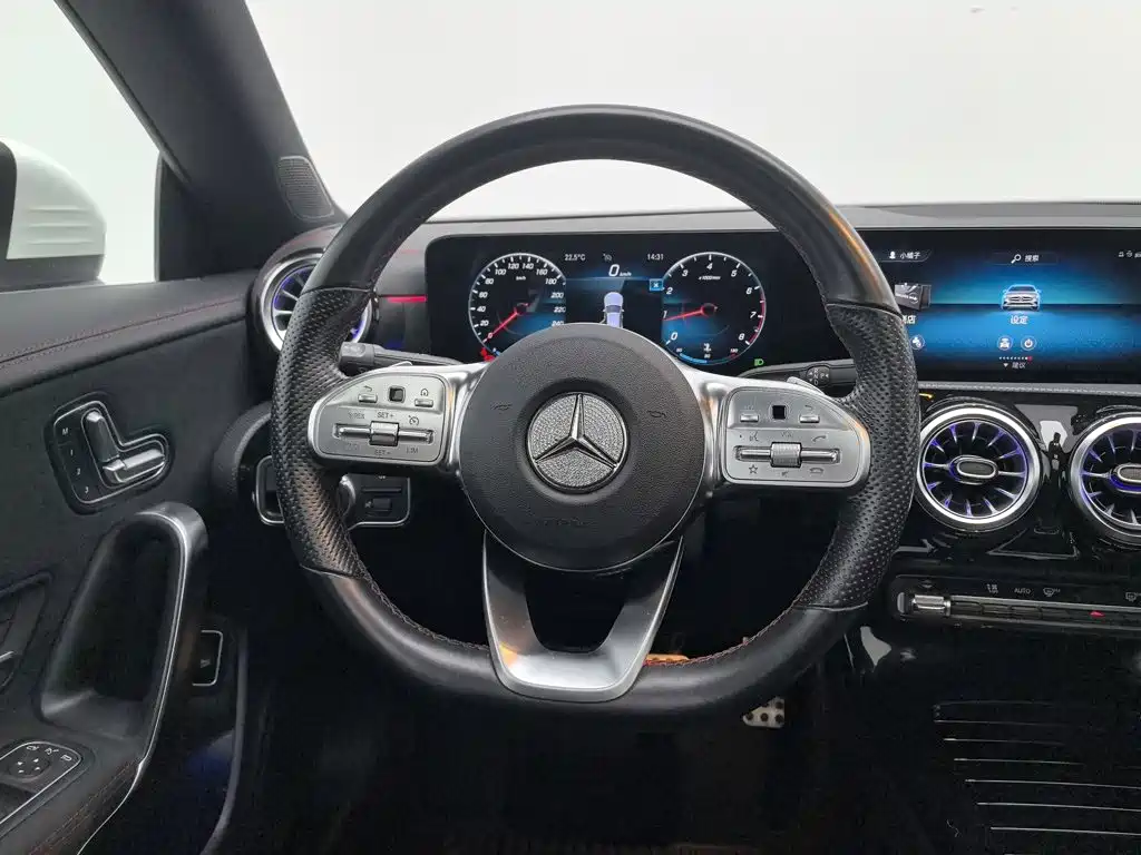 Mercedes-Benz CLA (Import) — фото 11
