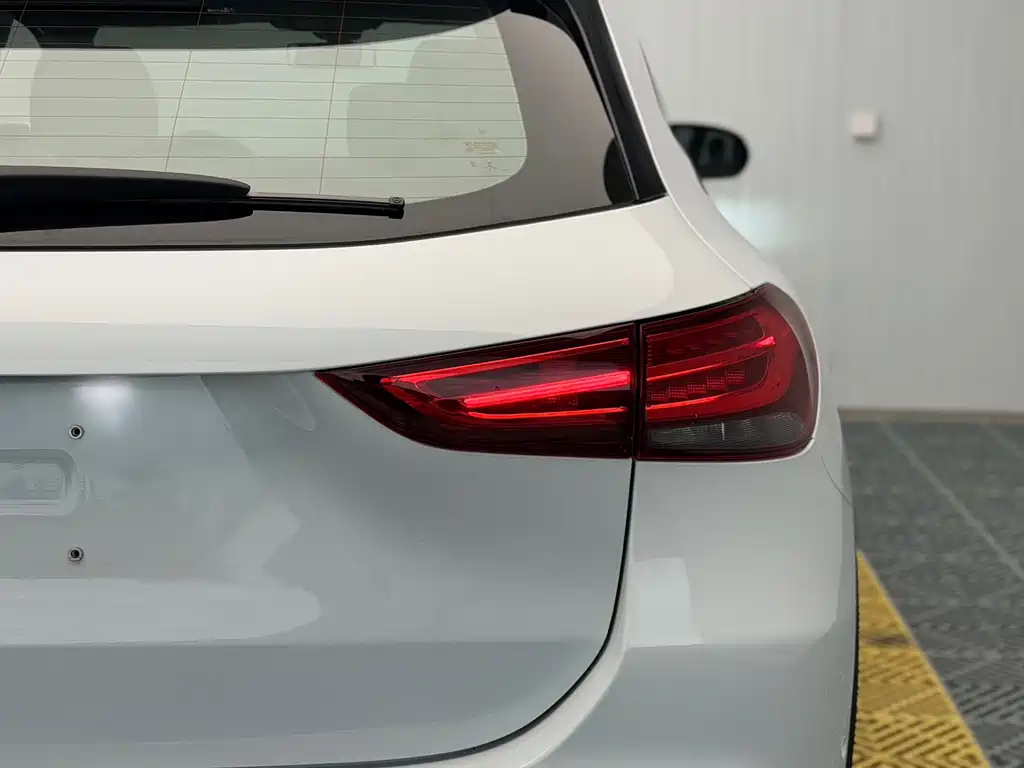 Mercedes-Benz GLA — фото 7