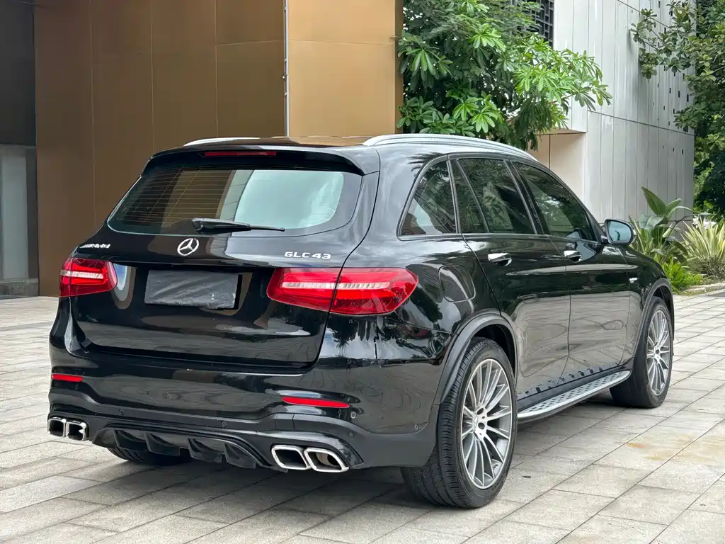 Mercedes-Benz GLC AMG — фото 6