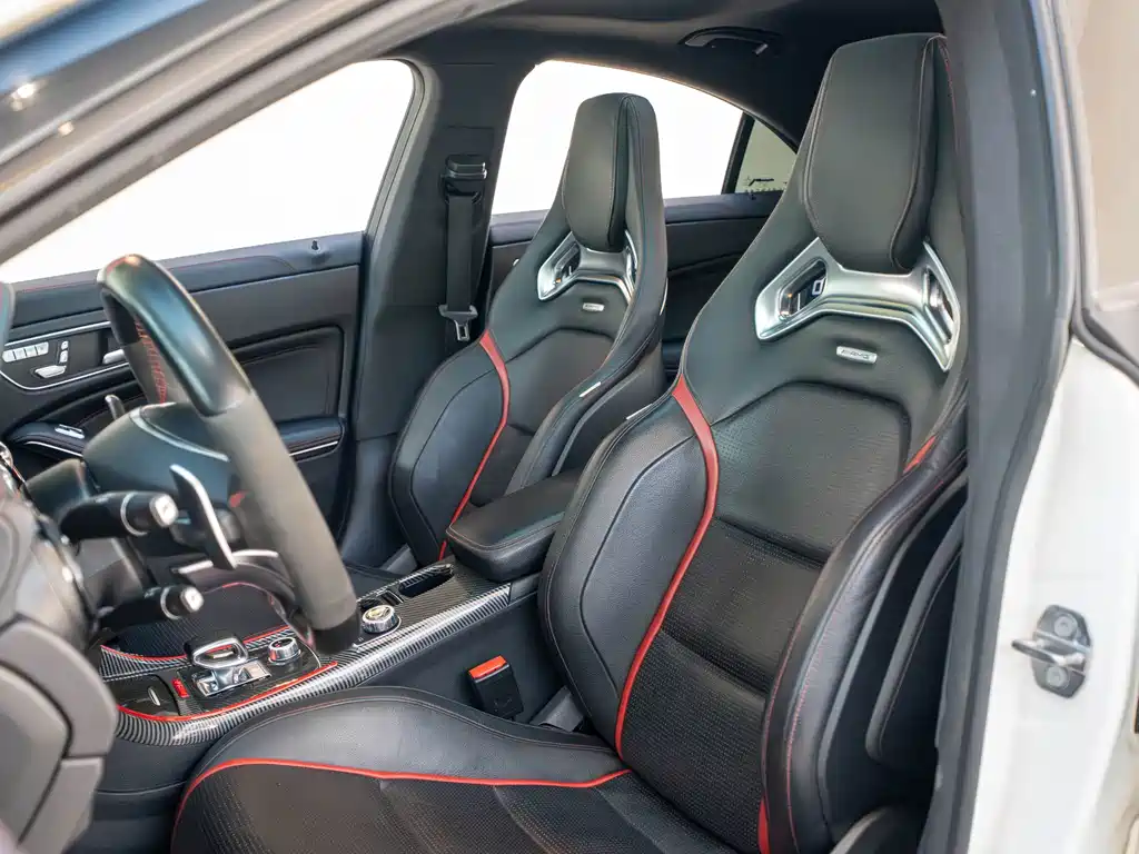 Mercedes-Benz CLA AMG — фото 6