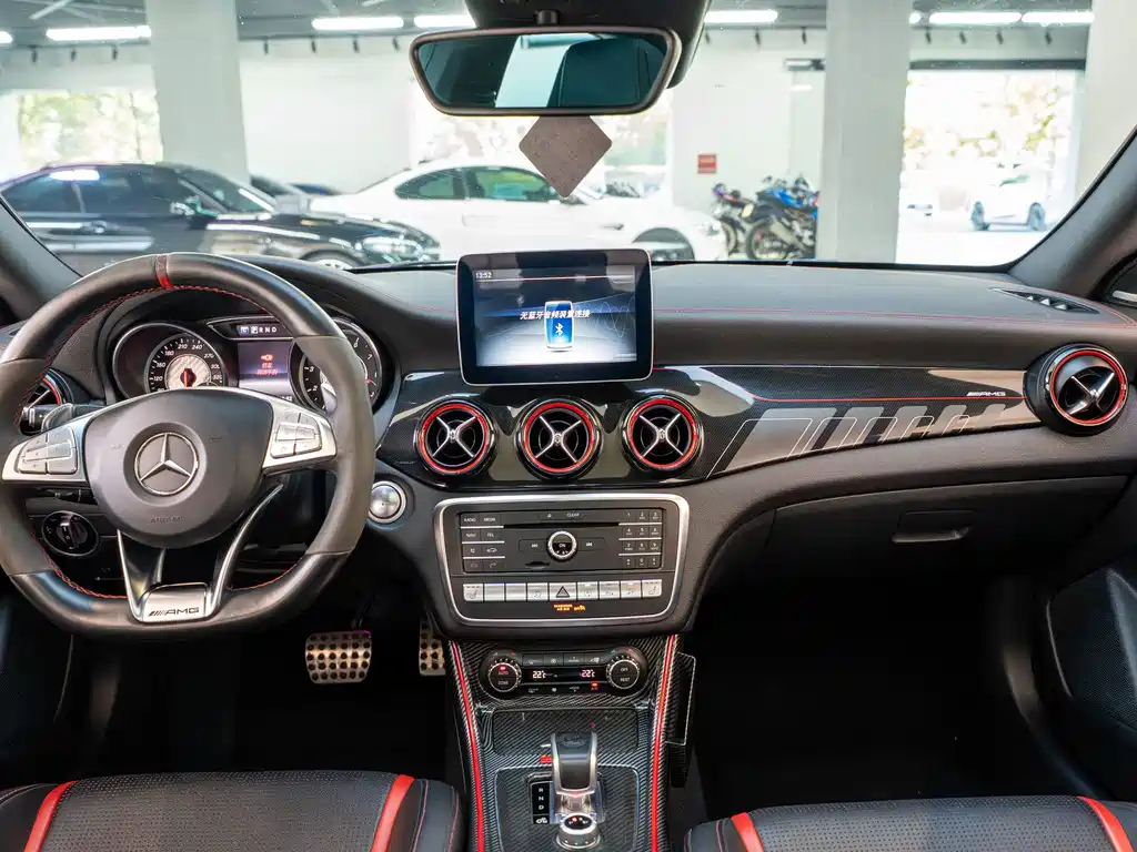 Mercedes-Benz CLA AMG — фото 8