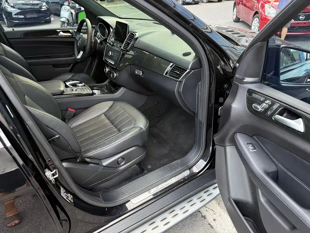 Mercedes-Benz GLE AMG — фото 16