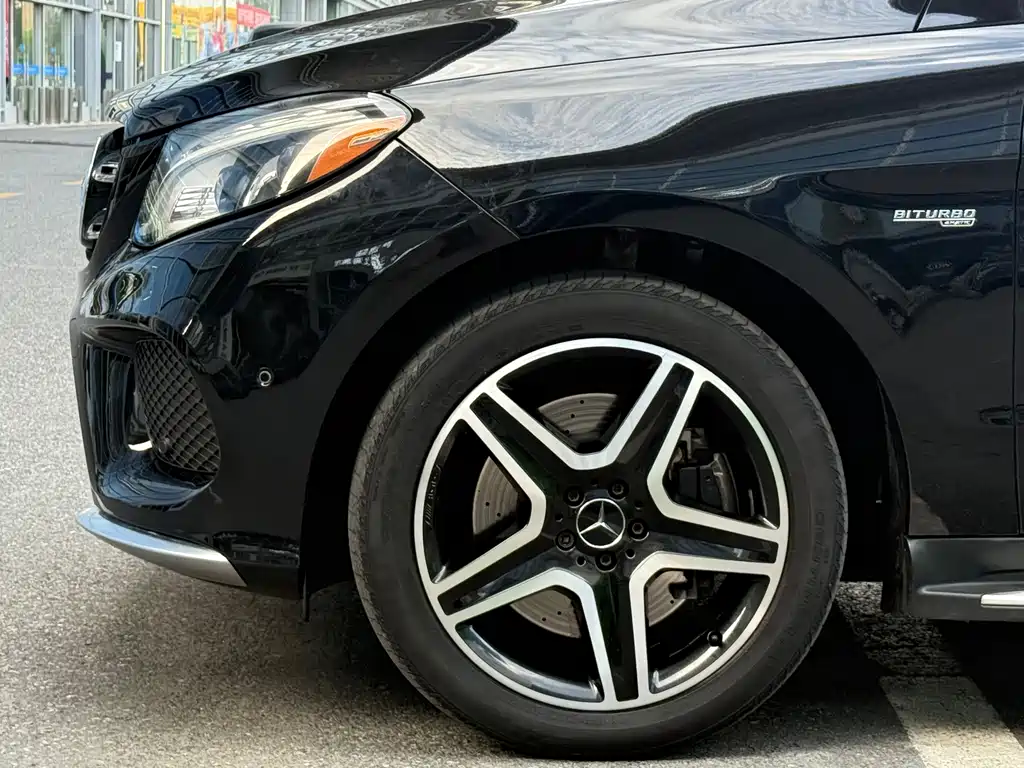 Mercedes-Benz GLE AMG — фото 5