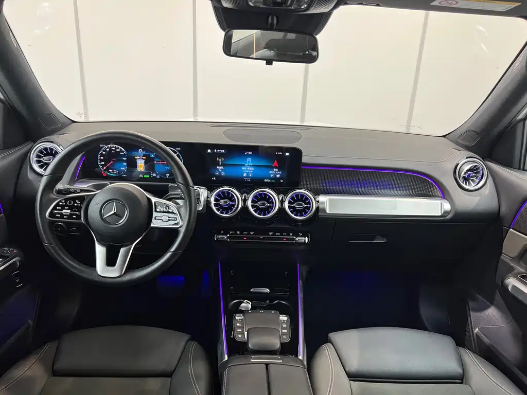 Mercedes-Benz EQB — фото 10