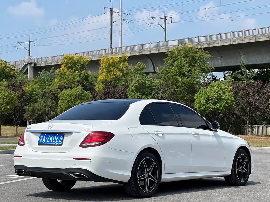 Mercedes-Benz E-Class (Import) — фото 5