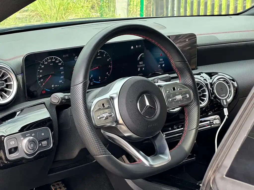 Mercedes-Benz CLA (Import) — фото 9