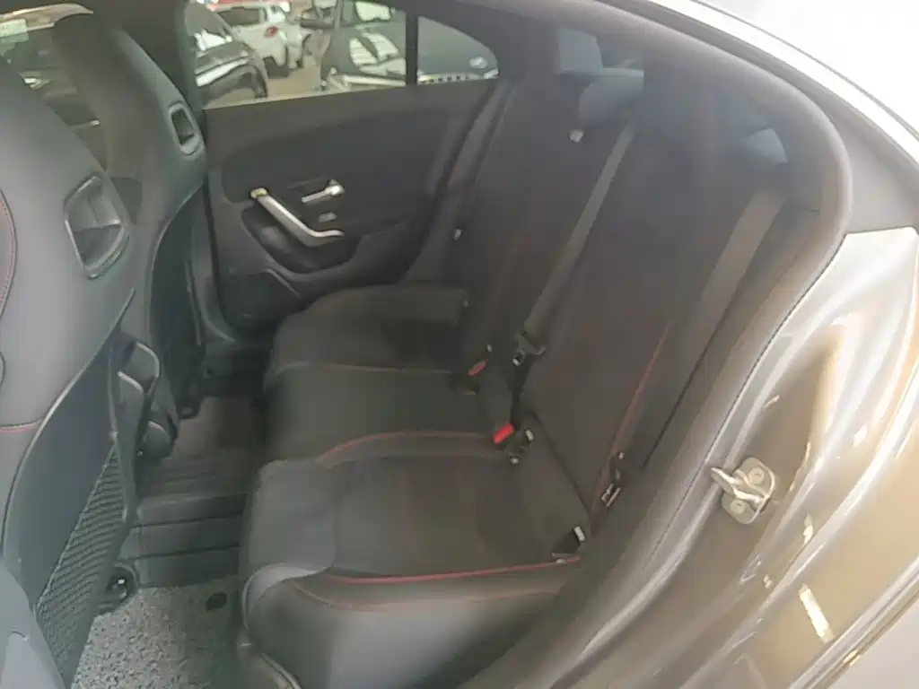 Mercedes-Benz CLA (Import) — фото 17