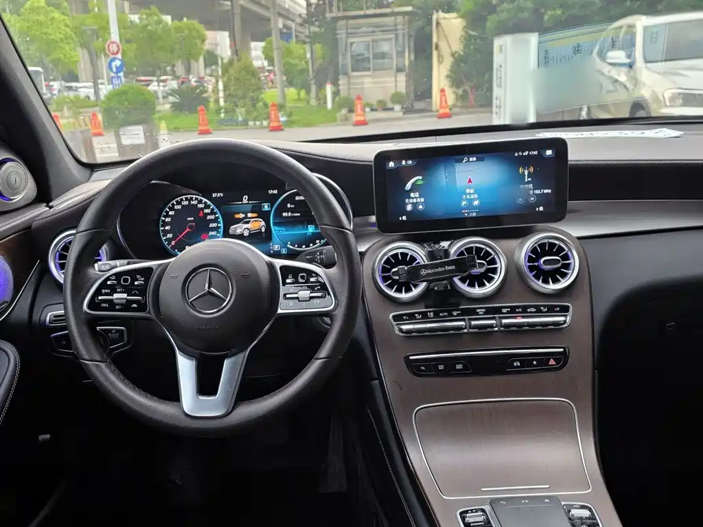 Mercedes-Benz GLC — фото 14