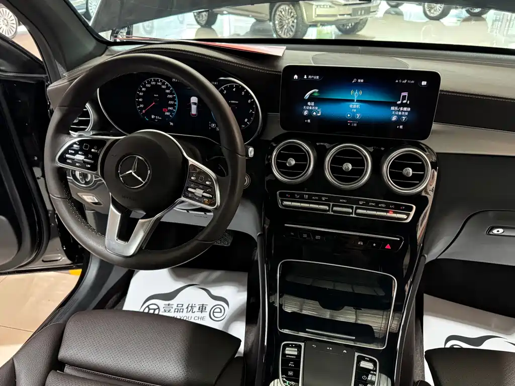Mercedes-Benz GLC — фото 10