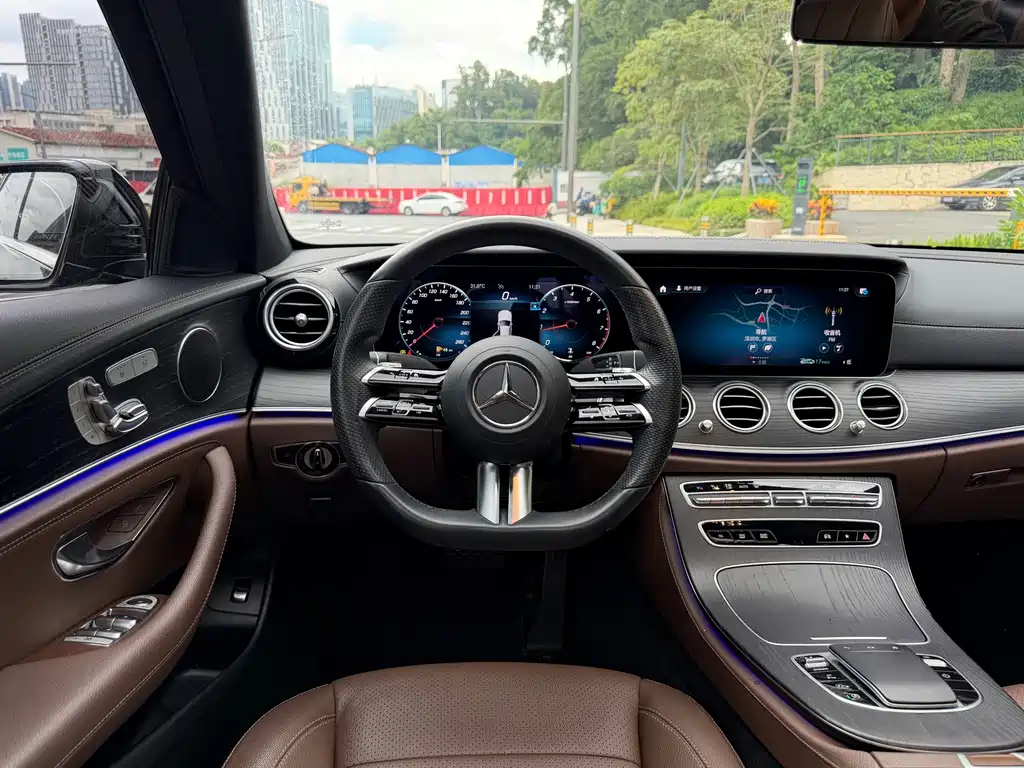 Mercedes-Benz E-Class — фото 10
