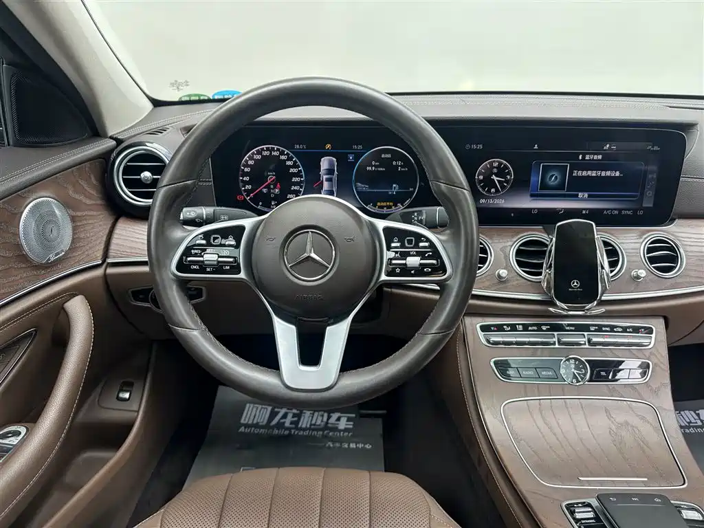Mercedes-Benz E-Class — фото 10