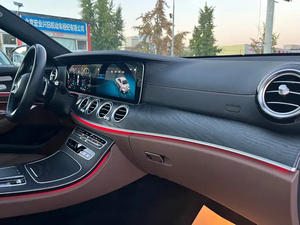 Mercedes-Benz E-Class (Import) — фото 21