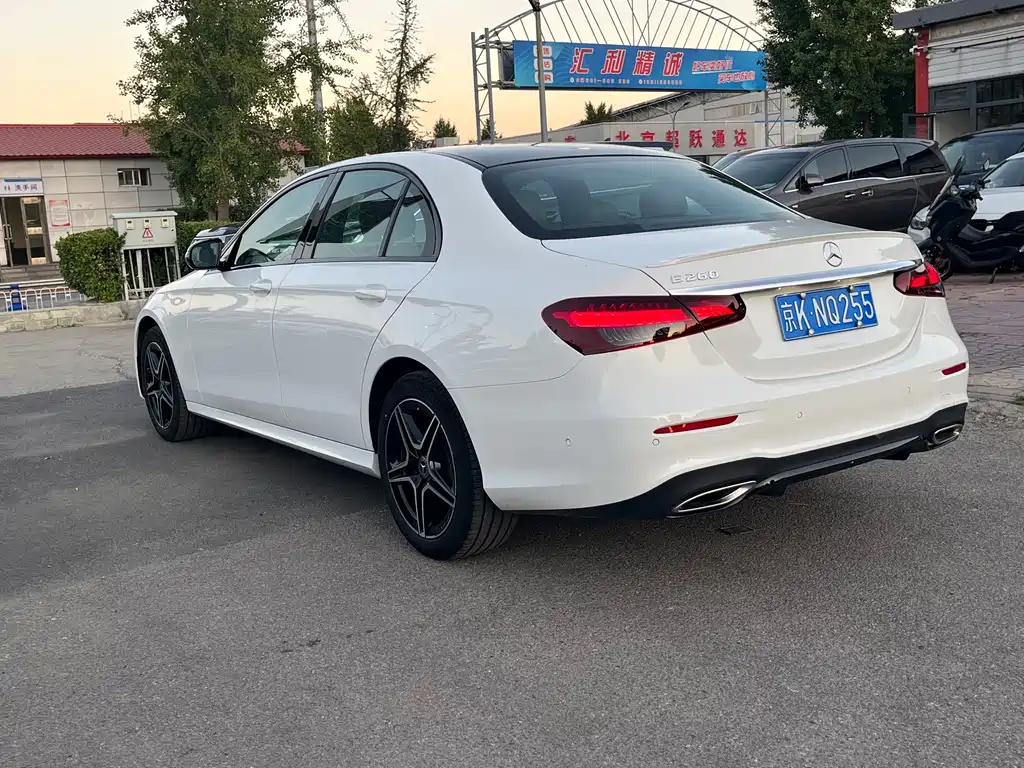 Mercedes-Benz E-Class (Import) — фото 4