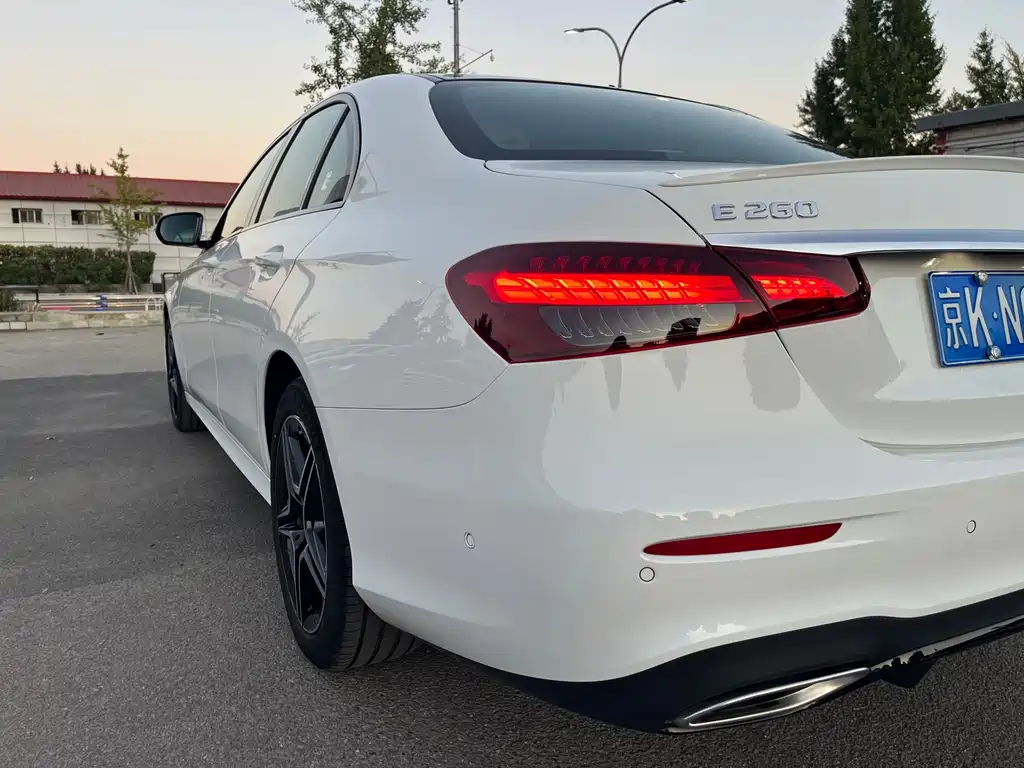 Mercedes-Benz E-Class (Import) — фото 5