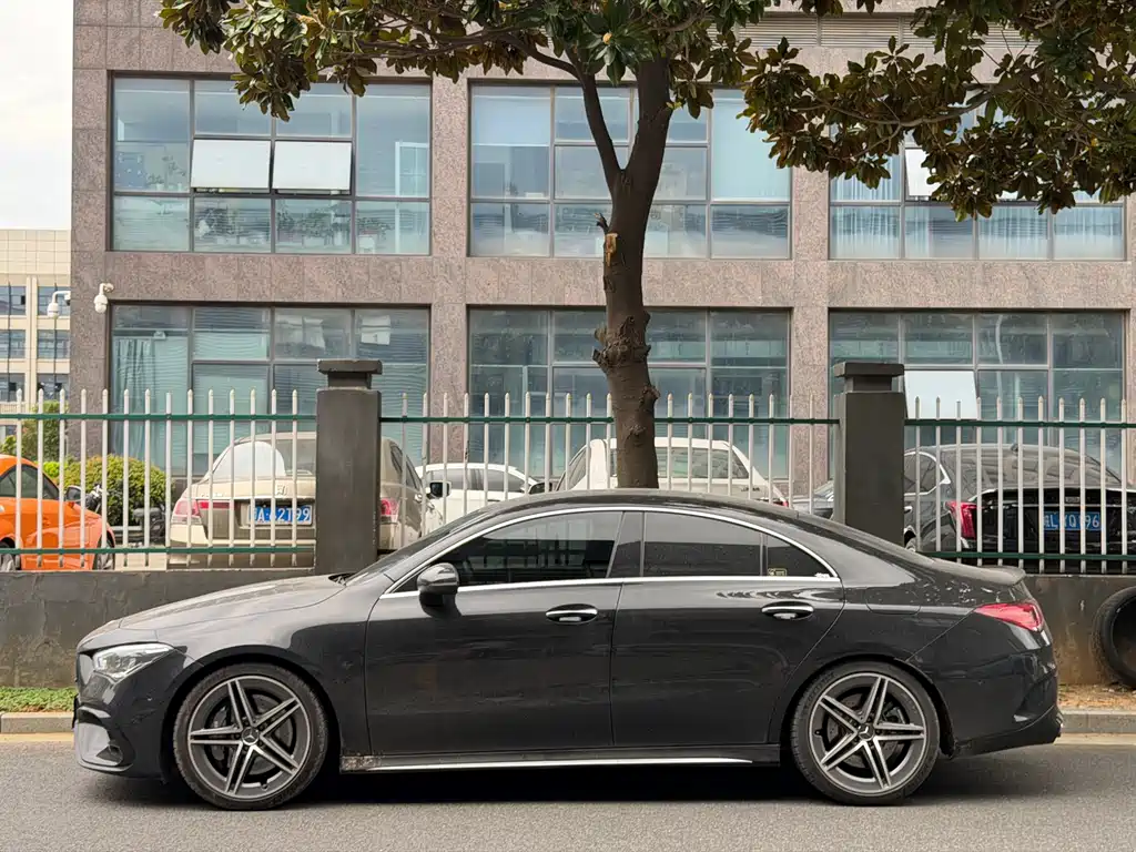 Mercedes-Benz CLA AMG — фото 3