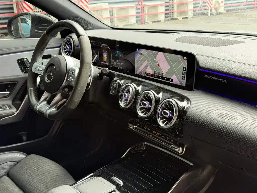 Mercedes-Benz CLA AMG — фото 6
