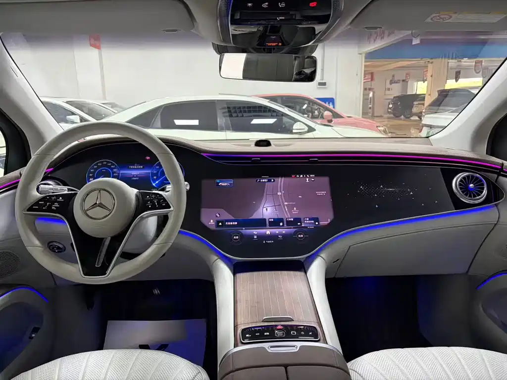 Mercedes-Benz EQS SUV — фото 9