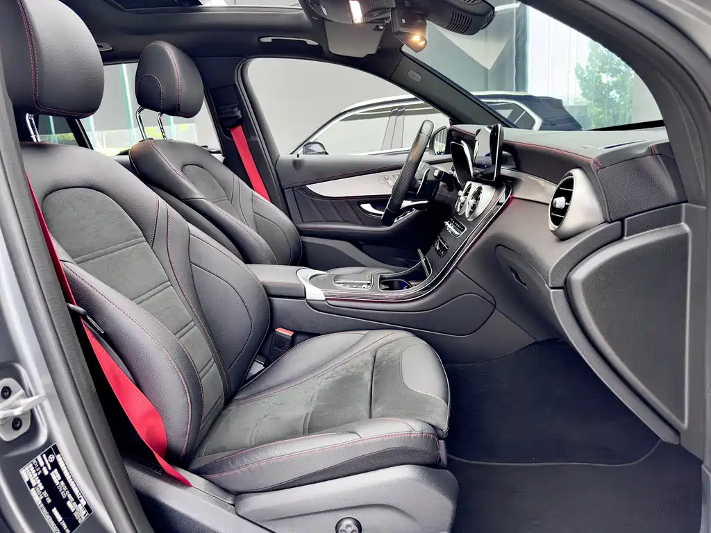 Mercedes-Benz GLC AMG — фото 18
