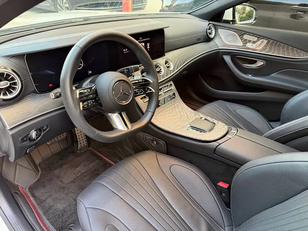 Mercedes-Benz CLS — фото 17