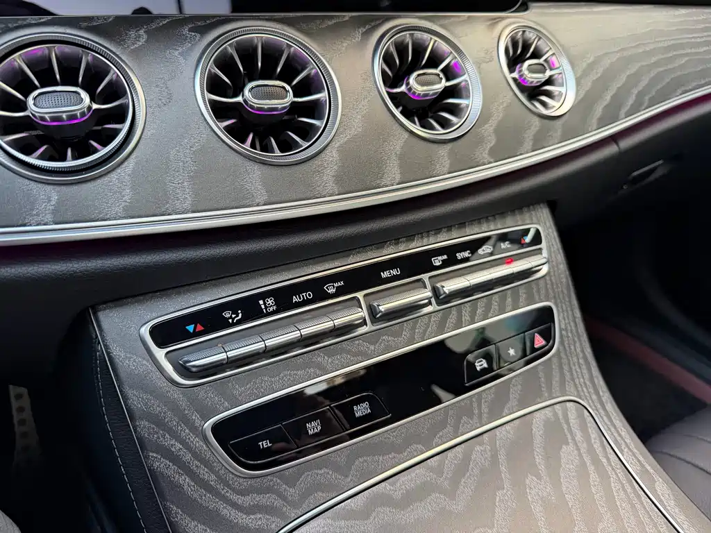Mercedes-Benz CLS — фото 21