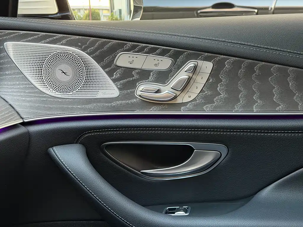 Mercedes-Benz CLS — фото 22