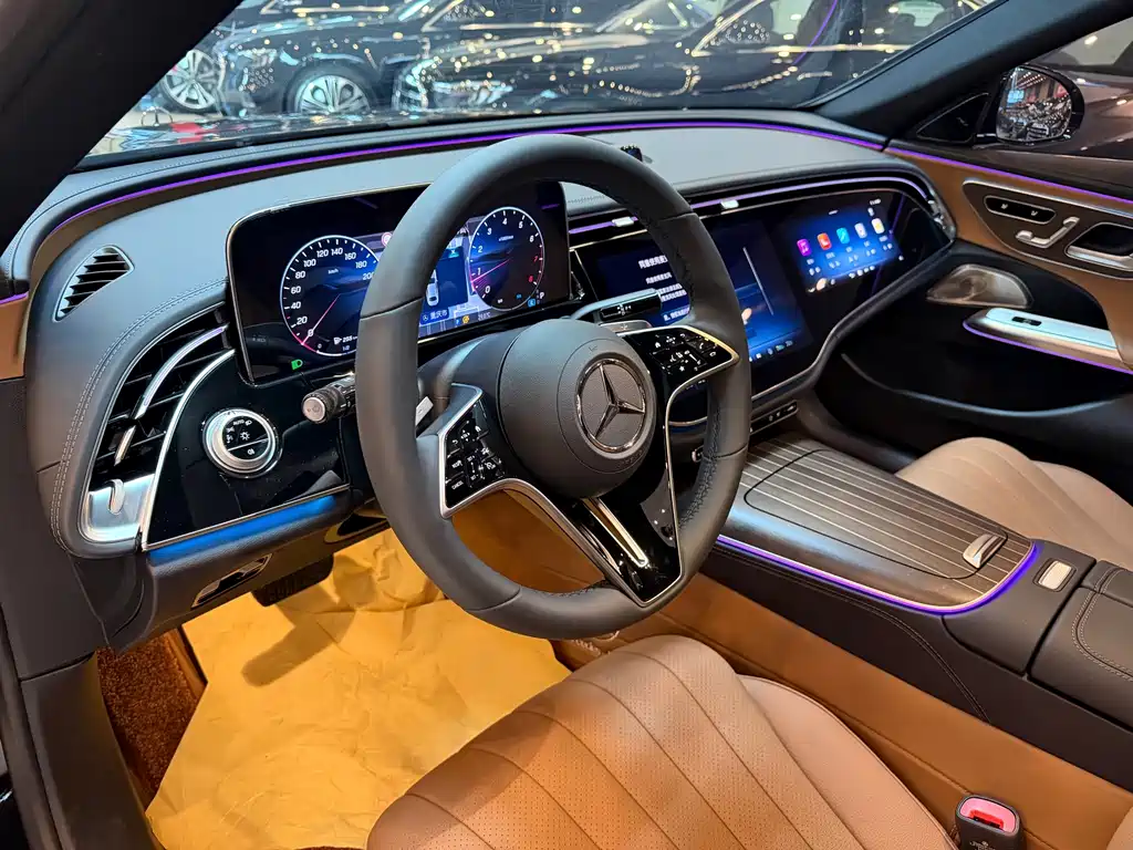Mercedes-Benz E-Class — фото 5