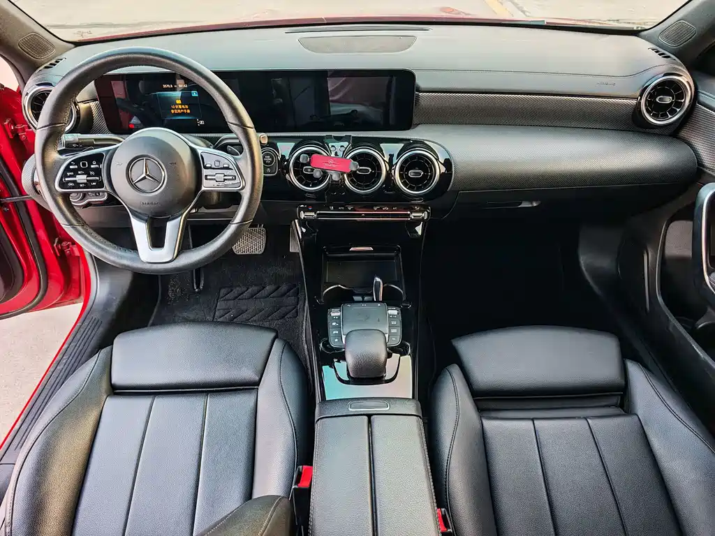Mercedes-Benz A-Class — фото 11