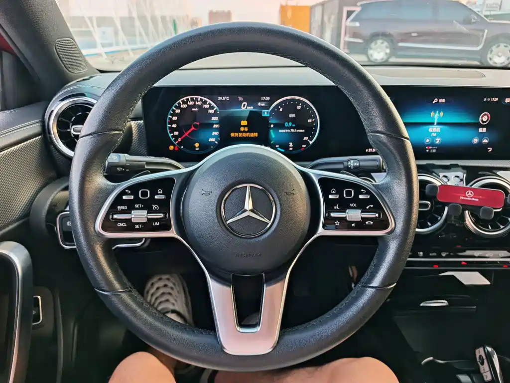 Mercedes-Benz A-Class — фото 15