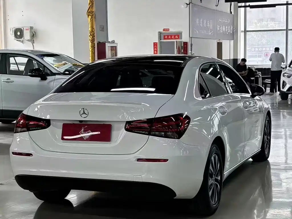 Mercedes-Benz A-Class — фото 14