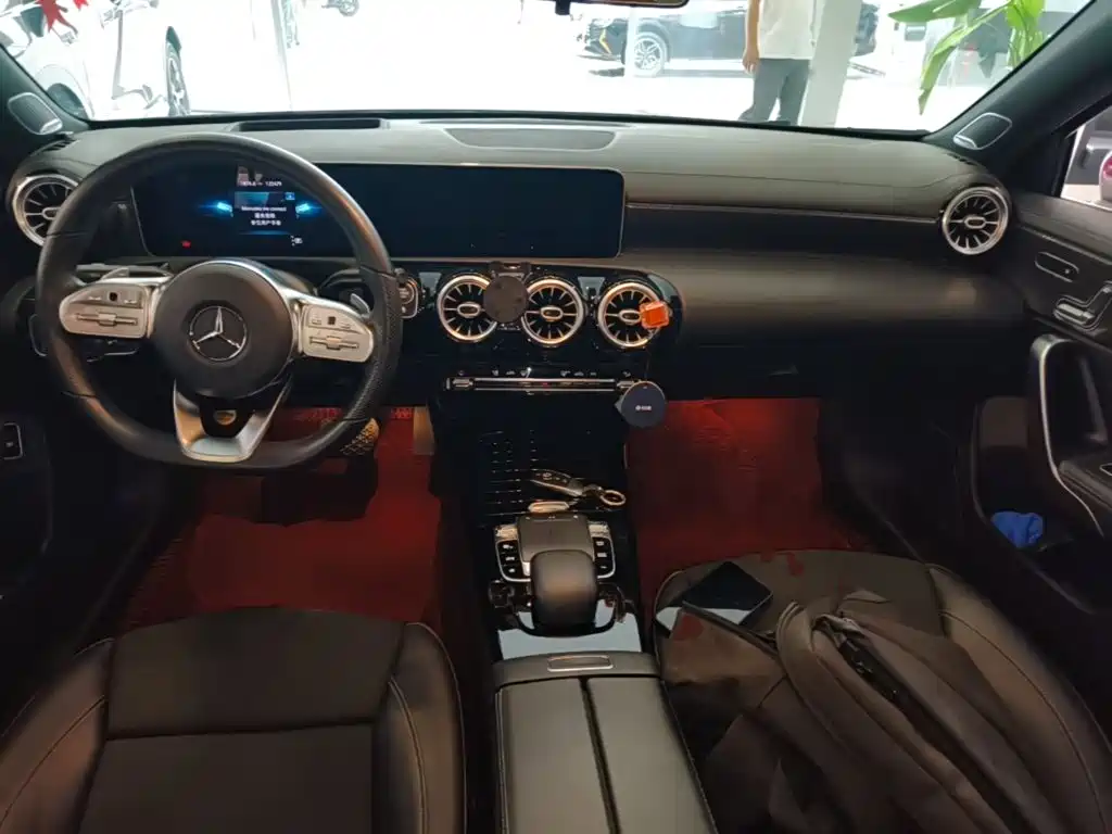 Mercedes-Benz A-Class — фото 10