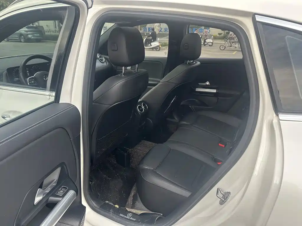 Mercedes-Benz GLA — фото 17