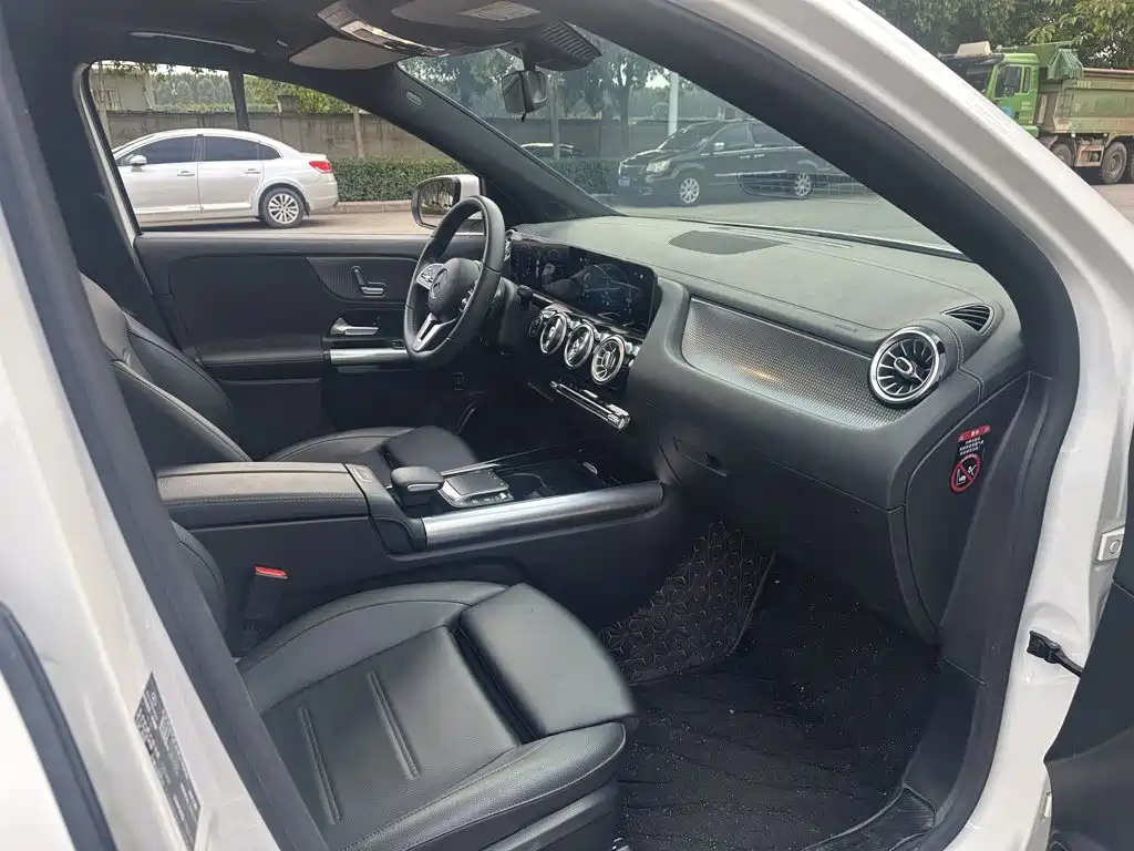 Mercedes-Benz GLA — фото 25