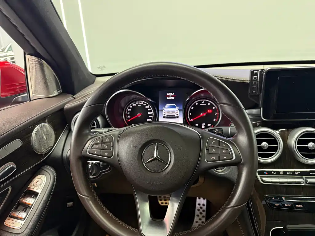 Mercedes-Benz GLC — фото 11