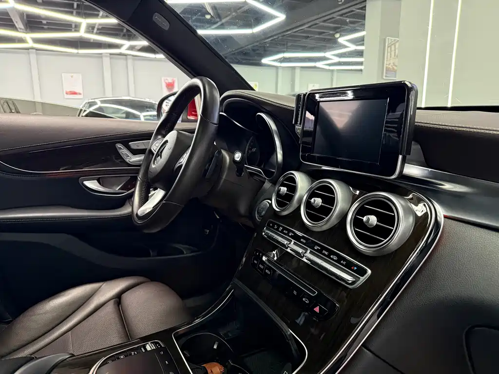 Mercedes-Benz GLC — фото 14