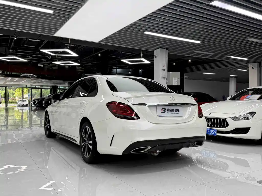 Mercedes-Benz C-Class — фото 10