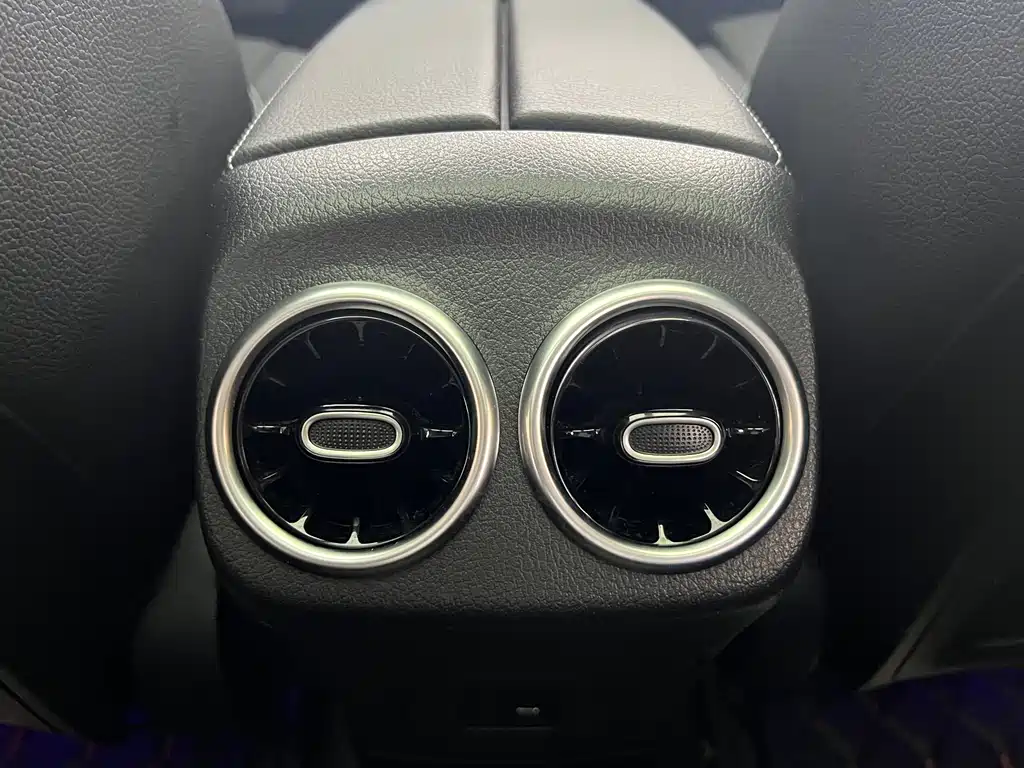 Mercedes-Benz A-Class — фото 16