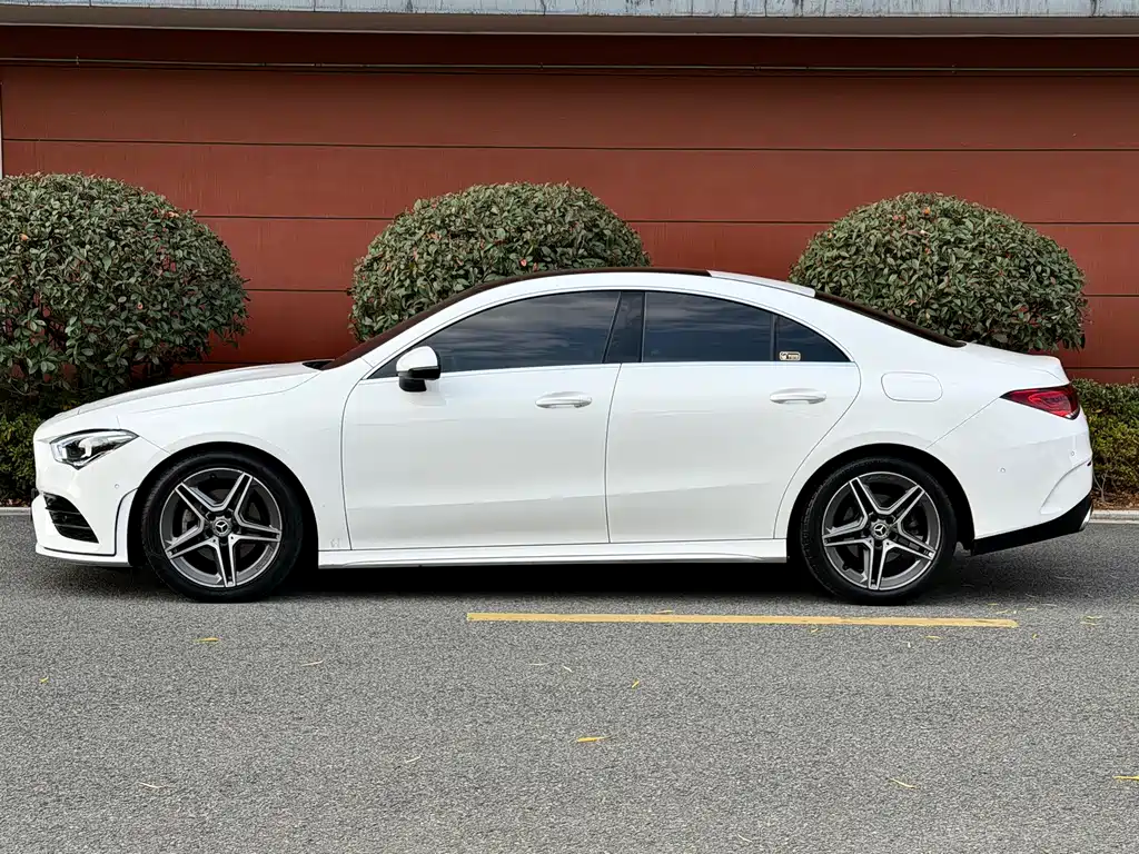 Mercedes-Benz CLA (Import) — фото 13