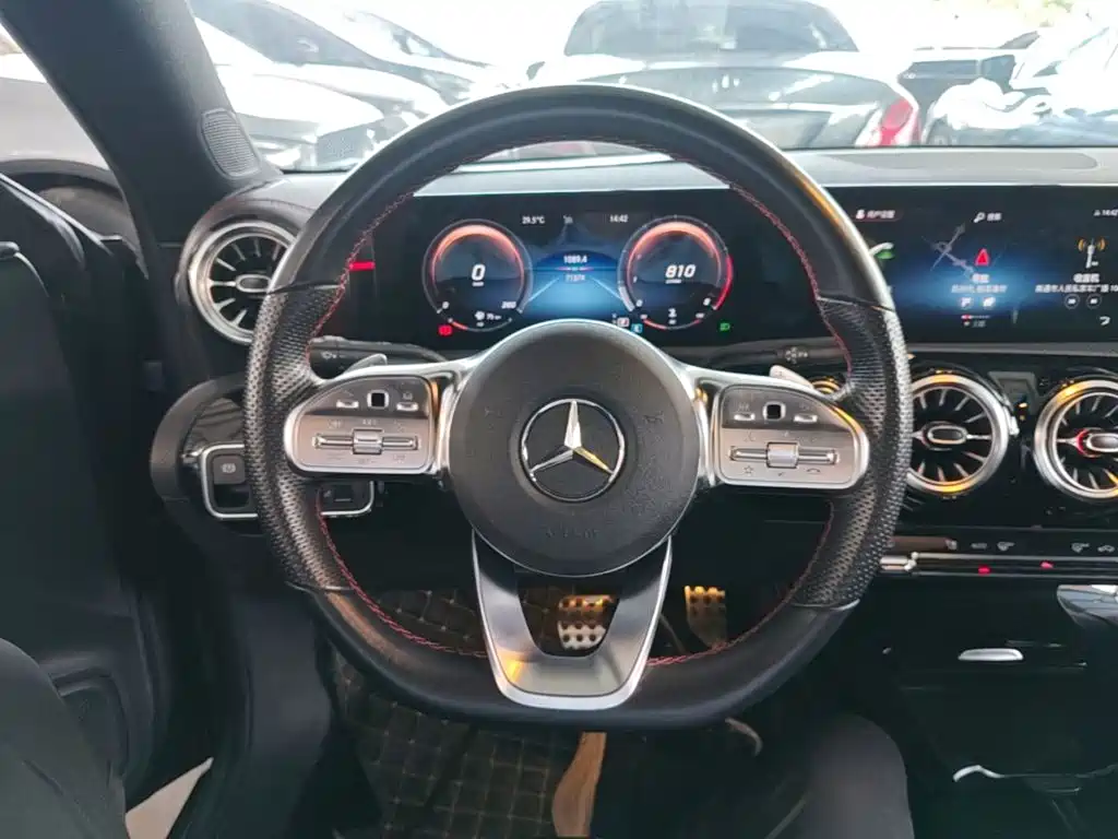 Mercedes-Benz CLA (Import) — фото 11